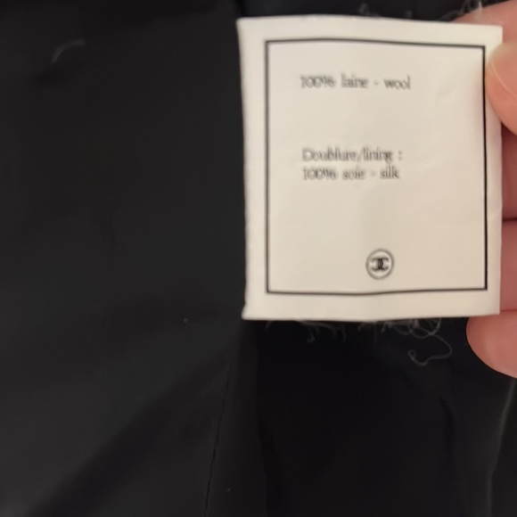 CHANEL lady one button tweed jacket - Picture 6 of 9